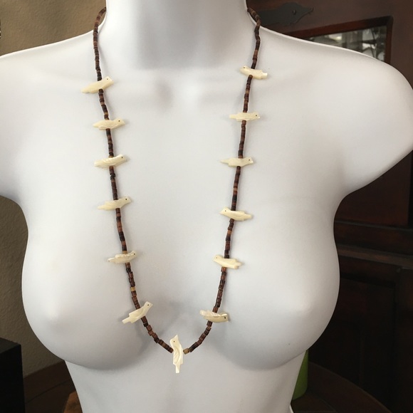 Native Navajo Heishi MOP bird fetish necklace - Picture 2 of 11